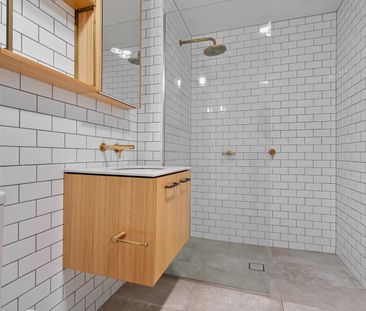 THE COMMONS - Inner City Apartment - Photo 5