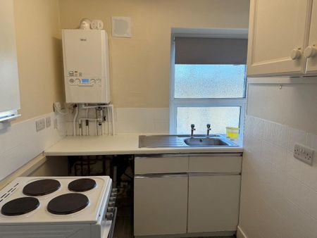 1 bedroom flat to rent - Photo 5