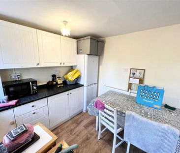 2 bedroom cottage to rent - Photo 2