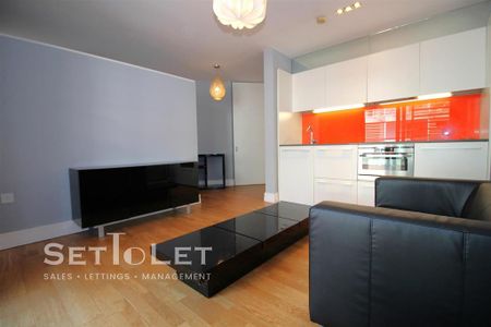 Studio to rent - Photo 2