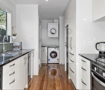 99B Fraser Ave, Johnsonville - Photo 2