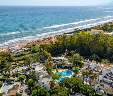 3 bedroom luxury Apartment for rent in Marbella Del Este, Spain - Photo 1