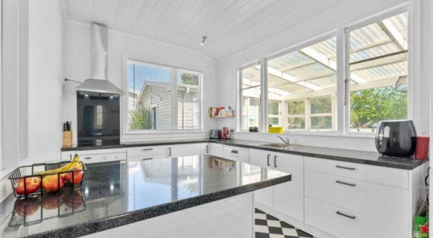 Updated three-bedroom home - Photo 1