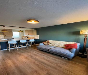 2 bedroom semi-detached villa to rent - Photo 2