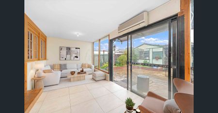 CHARMING FAMILY HOME IN AUBURN!! - Photo 5