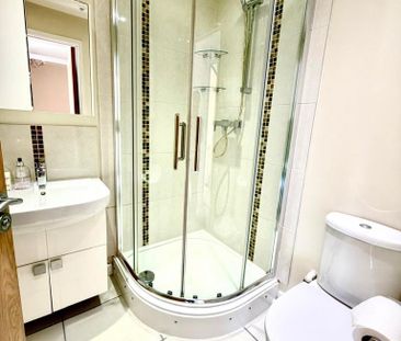 3 bedroom terraced house to rent - Photo 4