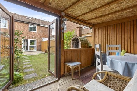 2 bedroom terraced house to rent - Photo 4