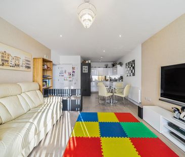 2 Bed Flat, Granite Apartments, SE10 - Photo 2