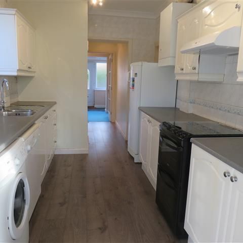 Pine Road, Bournemouth - Photo 1