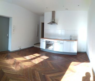 Location Appartement 2 pièces 33m² LEZIGNAN CORBIERES 11200 - Photo 4