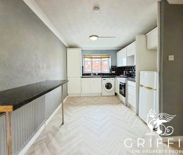 Meresmans, Teviot Avenue, Aveley, RM15 - Photo 3