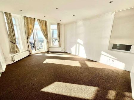 Mount Liell Court East, The Leas, Westcliff-on-sea, Essex, SS0 - Photo 4