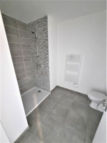 Location Appartement 2 pièces 41m² NIMES 30000 - Photo 5