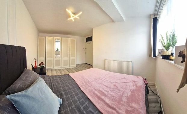 4 bedroom flat share to rent - Photo 1