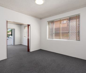 Convenient living in the heart of Liverpool - Photo 2