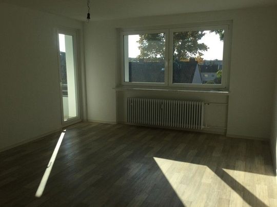 Großzügige 3-Zimmer-Wohnung mit Balkon! - Photo 1