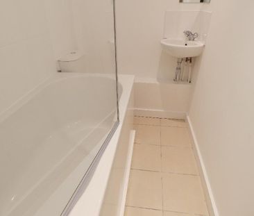 Studio to rent - Photo 6