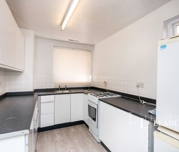 2 bedroom house to rent Greythorne Road, Woking, GU21 - Photo 5