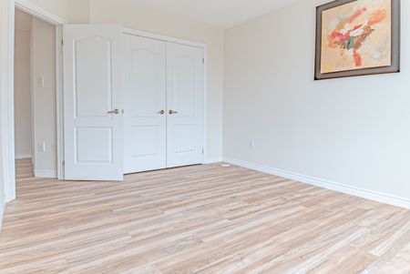 For Lease - 2435 Greenwich Drive Unit# 55, Oakville, Ontario - Photo 3