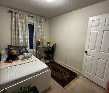 For Lease - 409 Aspendale Crescent Unit# Upper-bedroom, Mississauga... - Photo 5
