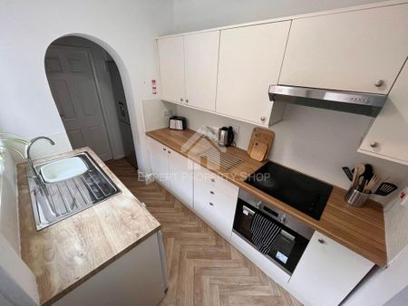 1 bedroom in a house share to rent - Photo 5