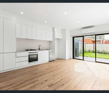 Windows On The Park – Style, Comfort & Convenience - Photo 4