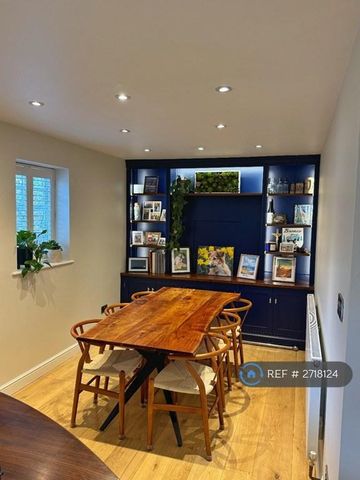 4 bedroom detached house to rent - Photo 5