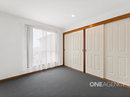 CHARMING TWO-BEDROOM VILLA IN A QUIET ALBION PARK LOCATION - Photo 1