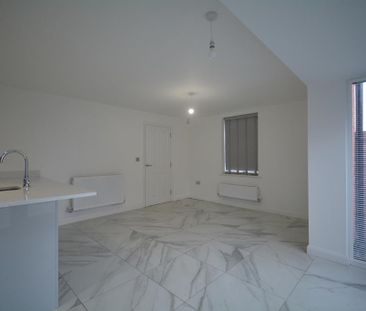 4 bedroom detached house to rent - Photo 4