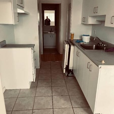 Beau 4 ½ (Décembre et/ou Janvier) - Photo 3