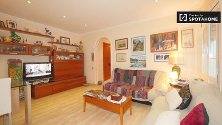 barcelona, Catalonia 08023 - Photo 3