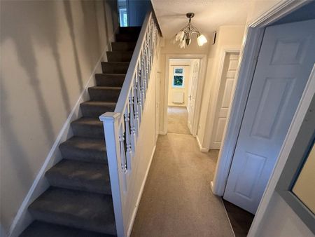 4 bedroom detached house to rent - Photo 5