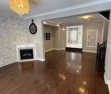 For Lease - 72 Upper Duke Crescent, Markham, Ontario - Photo 3