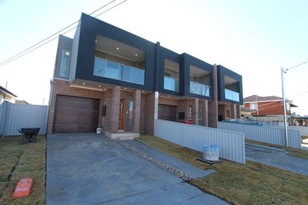 Home For Rent - Photo 4