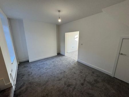 3 bedroom terraced house to rent - Photo 3