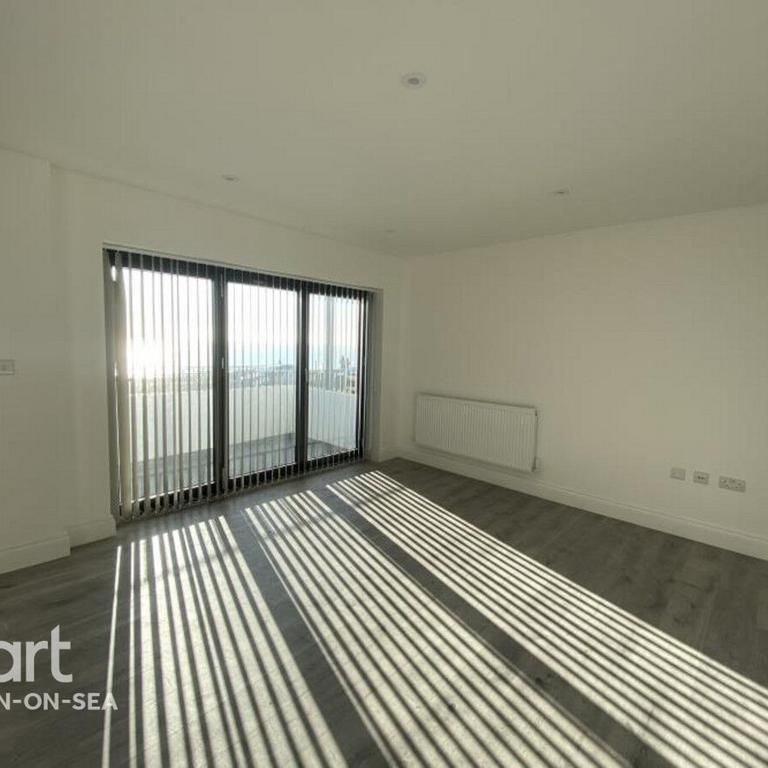 3 bedroom apartment to rent - Photo 1