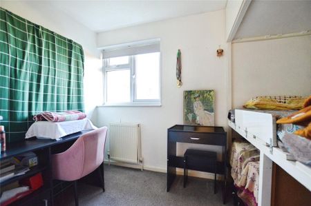 3 bedroom terraced house to rent - Photo 5