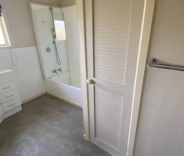THREE BEDROOMS - SHANNON - Photo 4