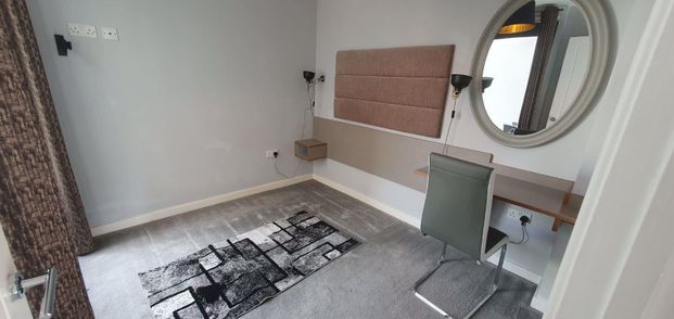 Winton Lane, Bristol - Photo 1