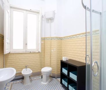 Room in a shared 10-bedroom apartment for rent in Sant Francesc - Foto 2