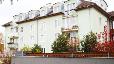 Dachgeschosswohnung mit 2 Zimmern im wunderschönen Gloggnitz - Foto 3