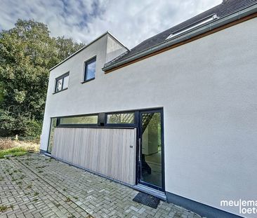 Halfopen woning met carport en tuin - Photo 4