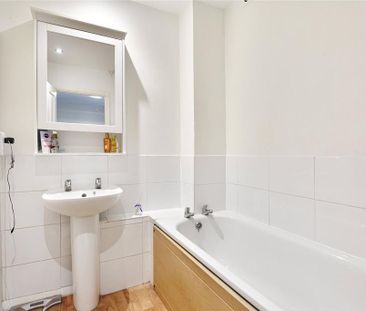 2 bedroom maisonette to rent - Photo 4