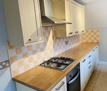 2 bedroom ground floor flat to rent - Photo 6