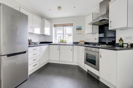 2 Bedroom - Photo 5