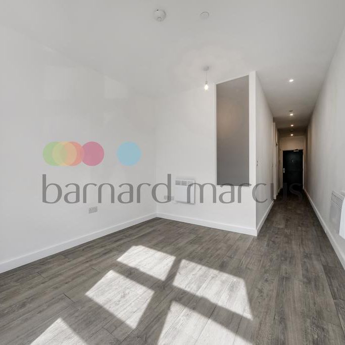 Studio to rent - Photo 1