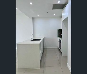 High Level Pristine Near New 2 Bedder Apartment in the heart of Granville - Photo 4