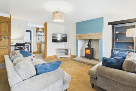 3 bedroom terraced house to rent - Photo 3