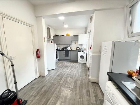 1 bedroom property to rent - Photo 3