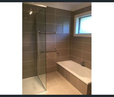 Large Home in Prime Location! - Photo 6